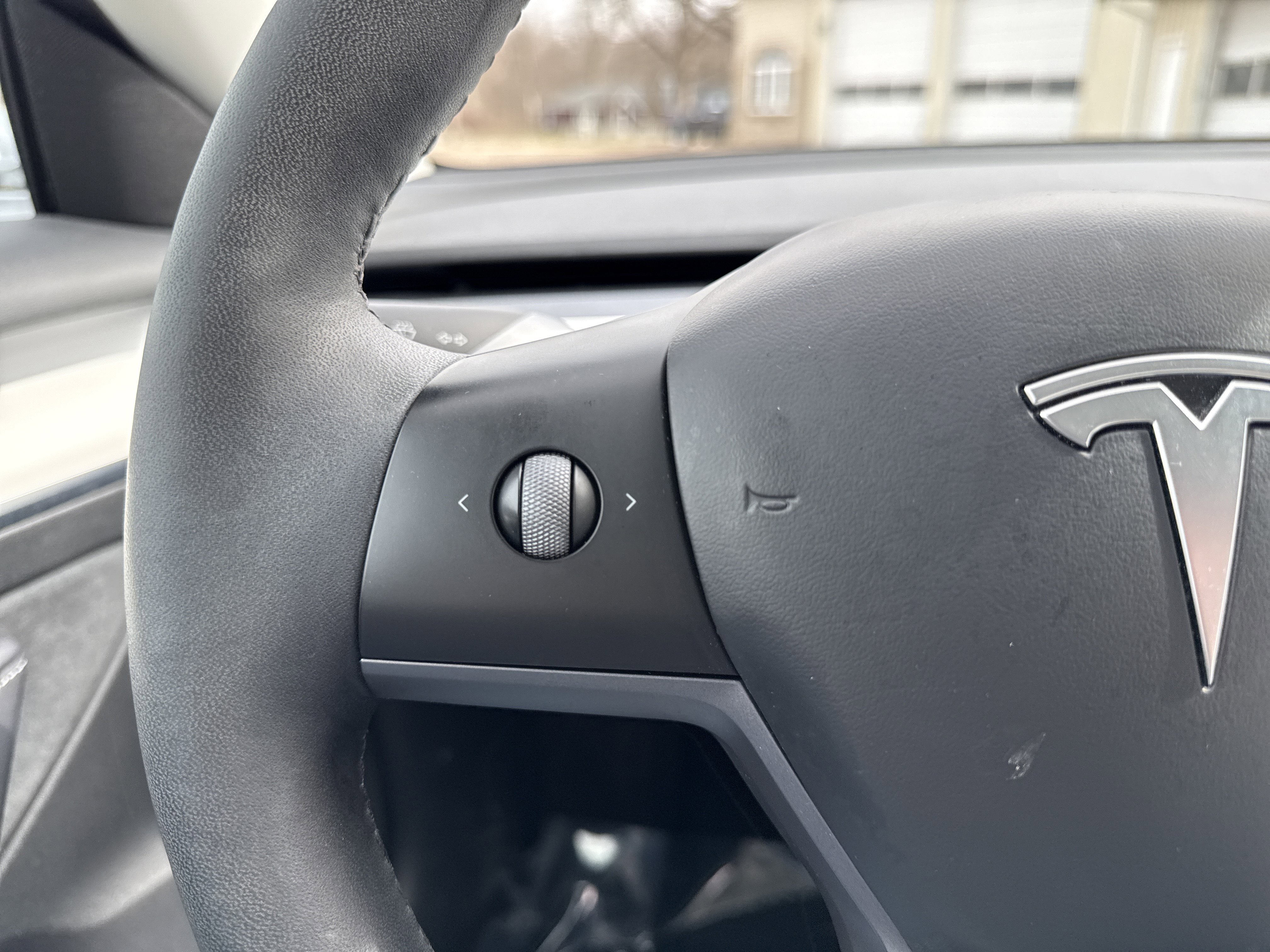 Used 2023 Tesla Model 3 Standard Range image 26