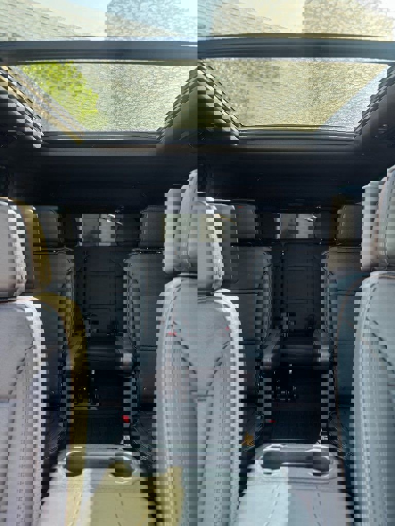 Used 2023 Chevrolet Tahoe High Country image 16