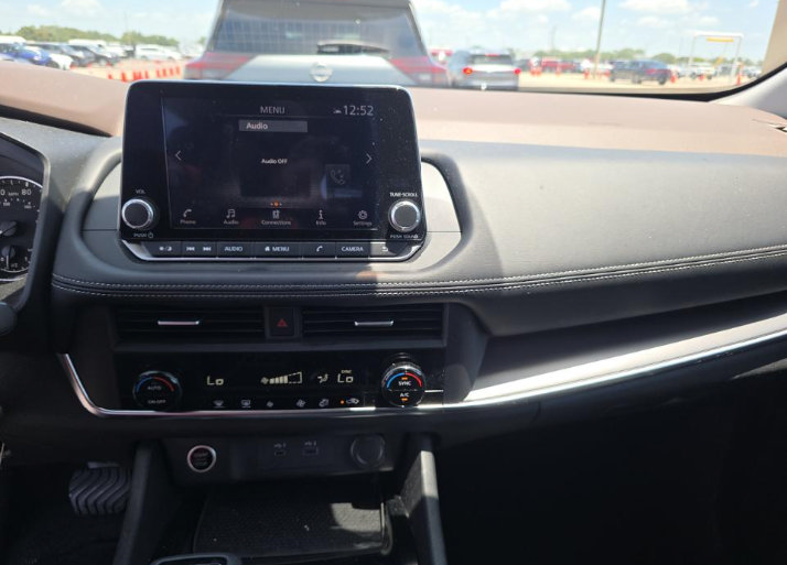 Used 2023 Nissan Rogue SV FWD image 7