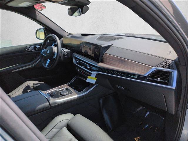 Used 2026 BMW X5 xDrive40i w/ M Sport Package AWD/4WD image 24