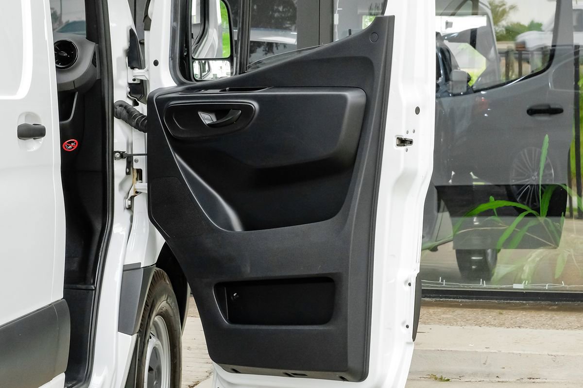 Used 2023 Mercedes-Benz Sprinter 2500 image 31