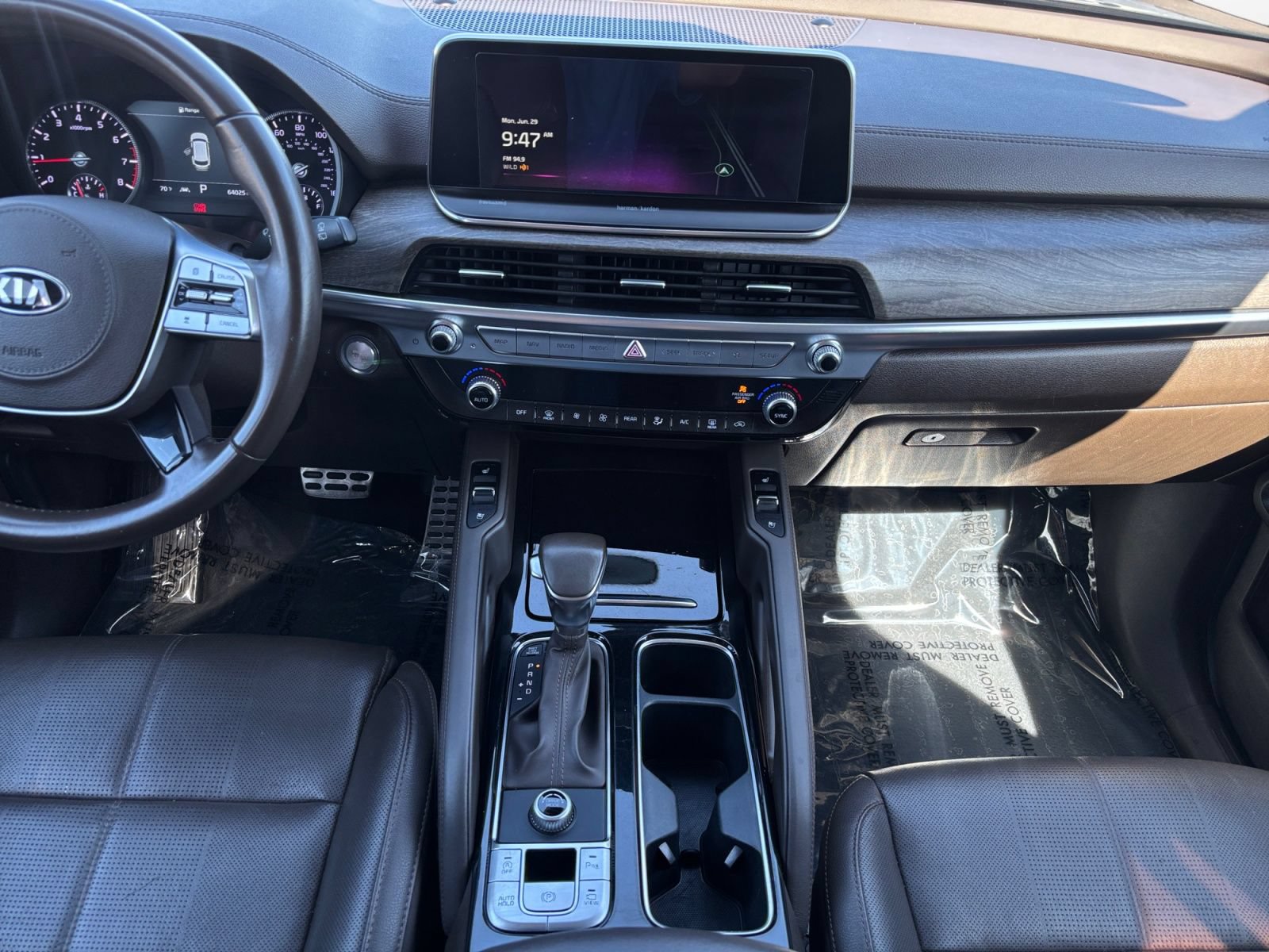 Used 2021 Kia Telluride SX w/ Towing Package FWD image 15