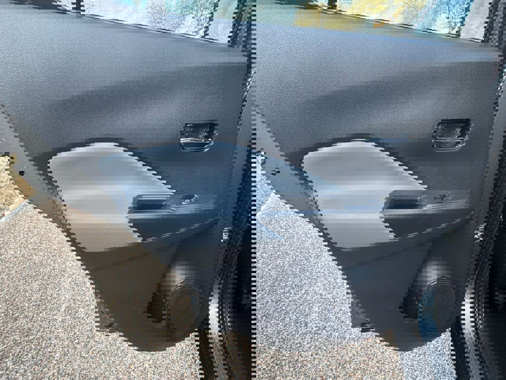 Used 2021 Nissan Kicks SR w/ SR Premium Package image 27