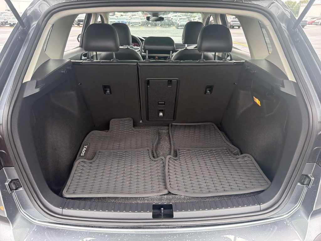 Certified 2022 Volkswagen Taos SEL AWD/4WD image 29