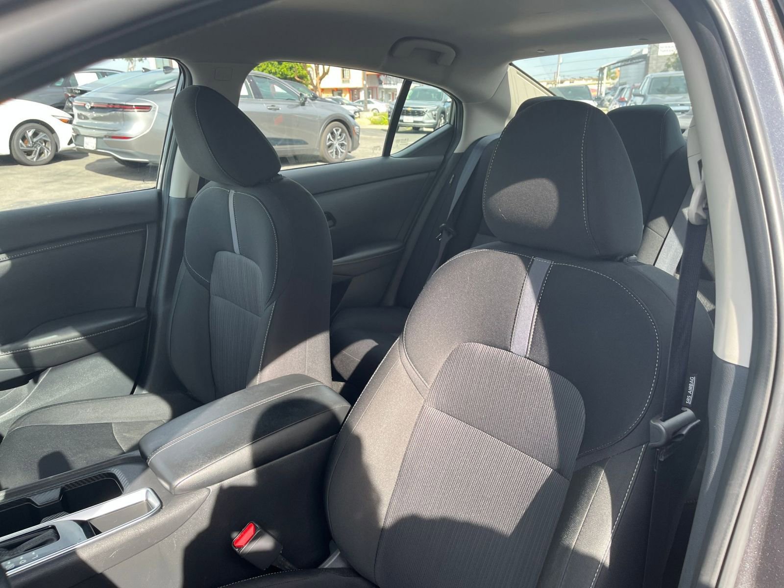 Used 2025 Nissan Sentra SV FWD image 27