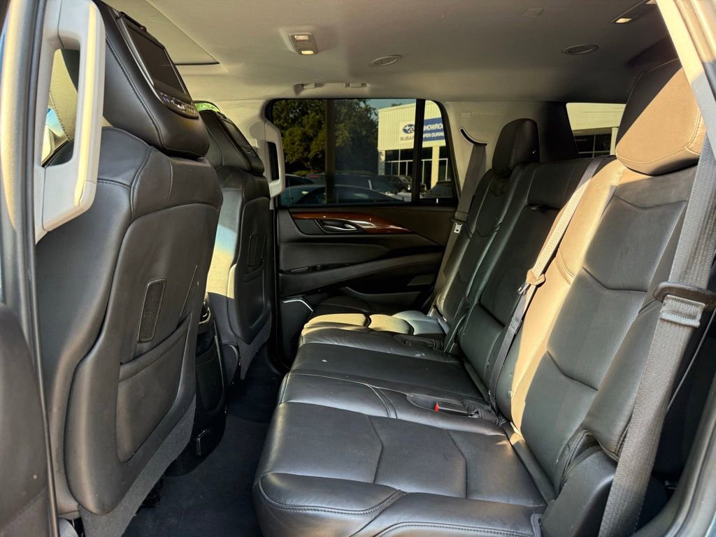 Used 2019 Cadillac Escalade Luxury AWD/4WD image 21