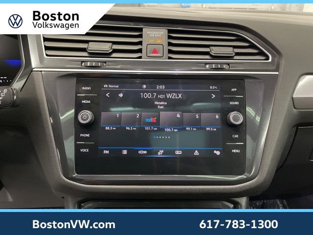 Used 2024 Volkswagen Tiguan SE w/ Panoramic Sunroof Package image 21