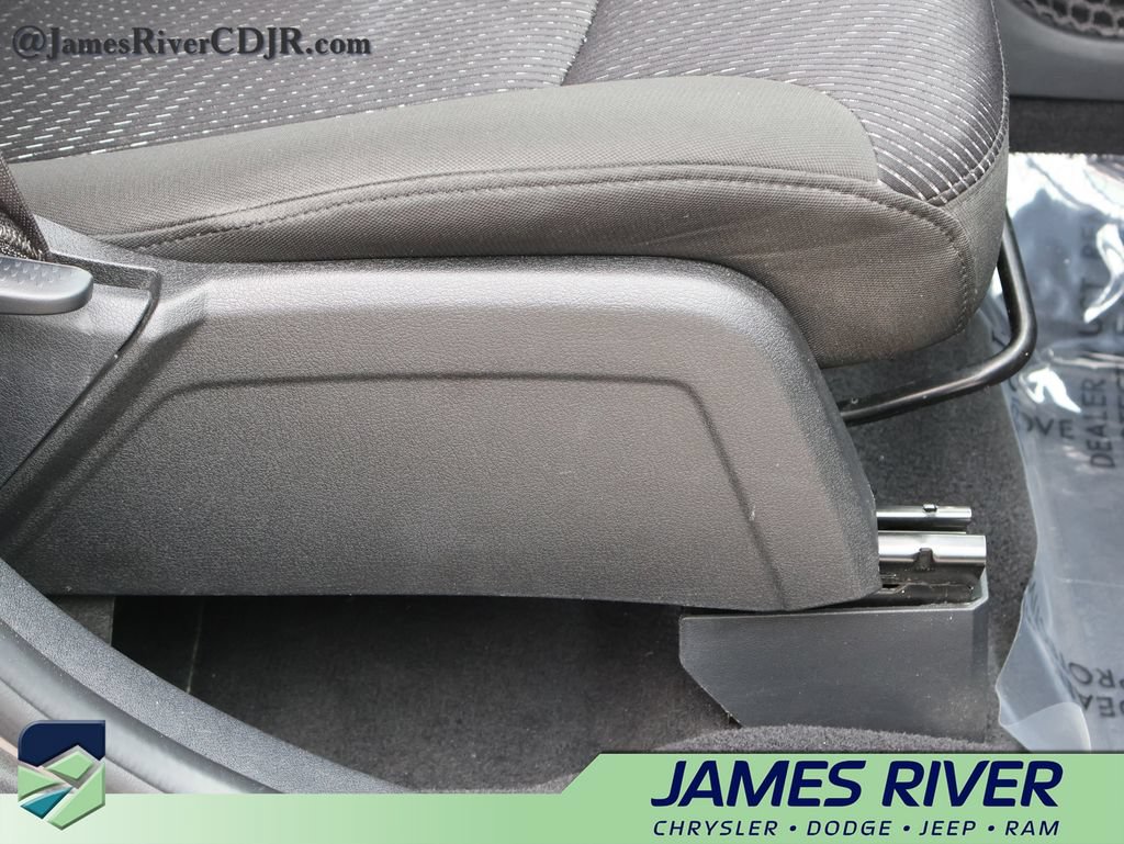 Used 2019 Dodge Journey SE w/ Premium Group FWD image 10