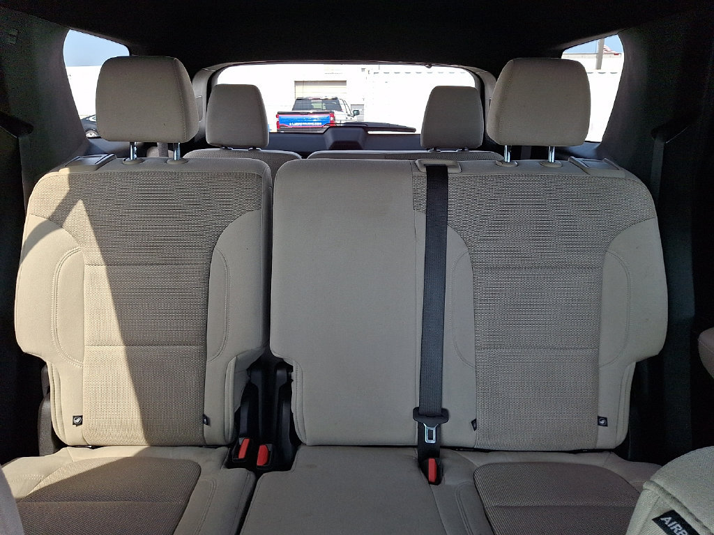 Used 2022 Chevrolet Traverse LS FWD image 20