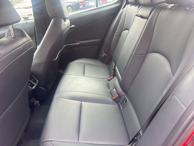 Used 2020 Lexus UX 200 w/ Premium Package image 32