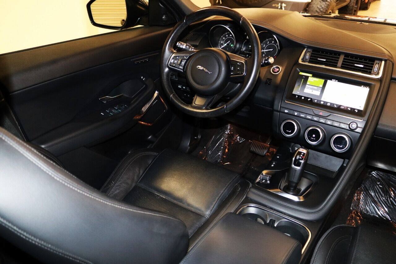 Used 2020 Jaguar E-PACE SE AWD/4WD image 16