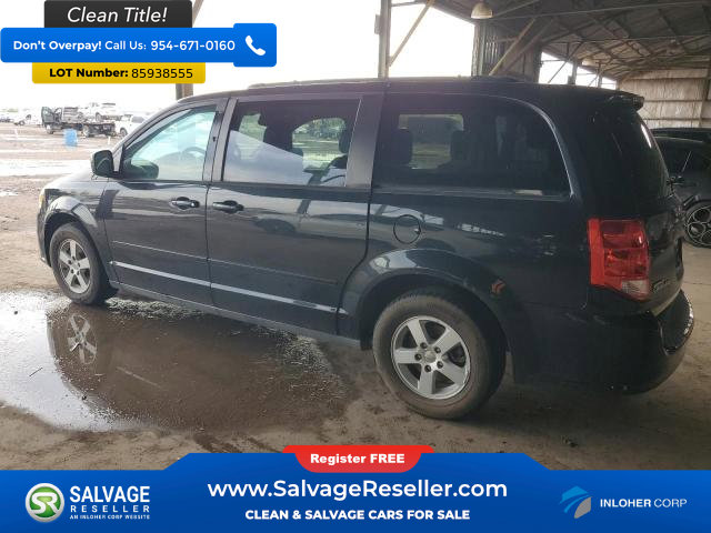 Used 2012 Dodge Grand Caravan SXT w/ UConnect Hands-Free Group image 3