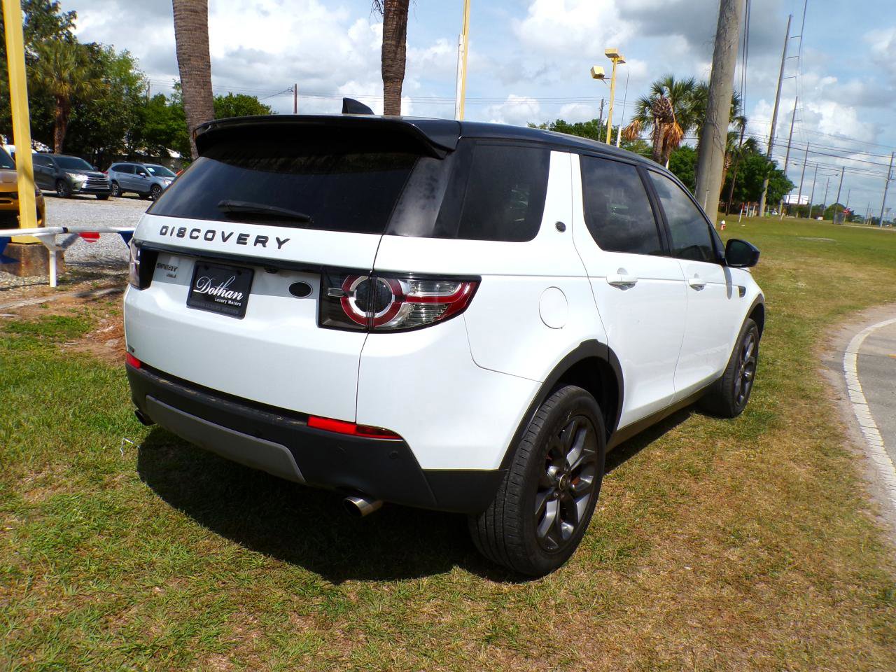 Used 2019 Land Rover Discovery Sport image 7