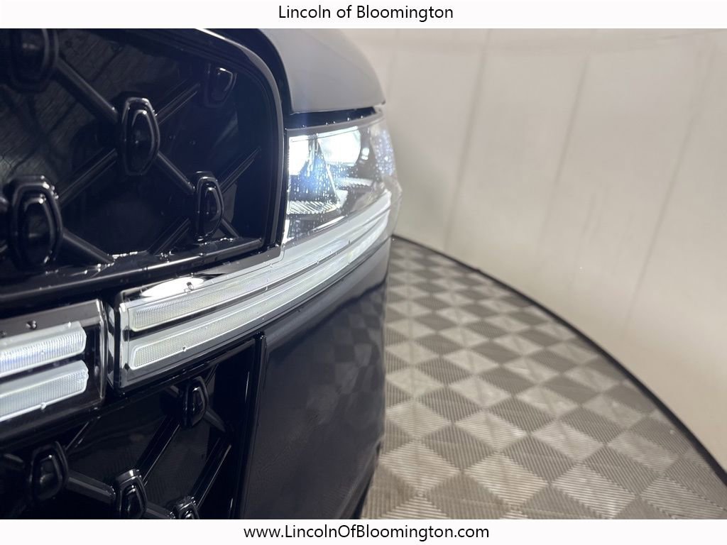 New 2025 Lincoln Navigator L Reserve w/ Jet Appearance Package image 12