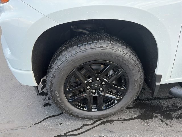 Used 2025 Chevrolet Silverado 1500 Custom w/ Rally Edition AWD/4WD image 7