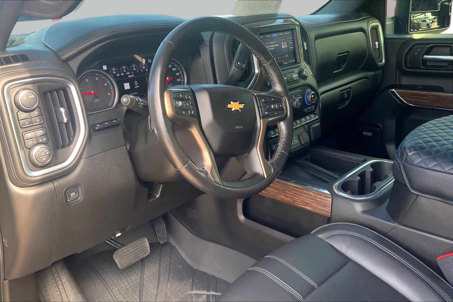 Used 2022 Chevrolet Silverado 2500 High Country w/ Z71 Off-Road Package AWD/4WD image 17