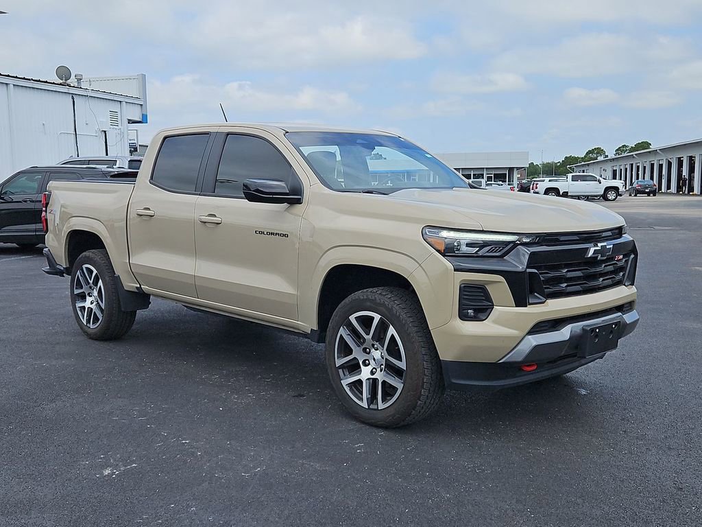 Used 2023 Chevrolet Colorado Z71 w/ Z71 Convenience Package 2 AWD/4WD image 16