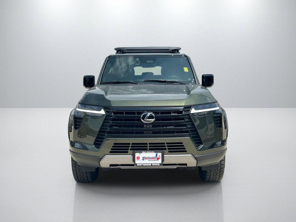 Used 2025 Lexus GX 550 AWD/4WD image 2