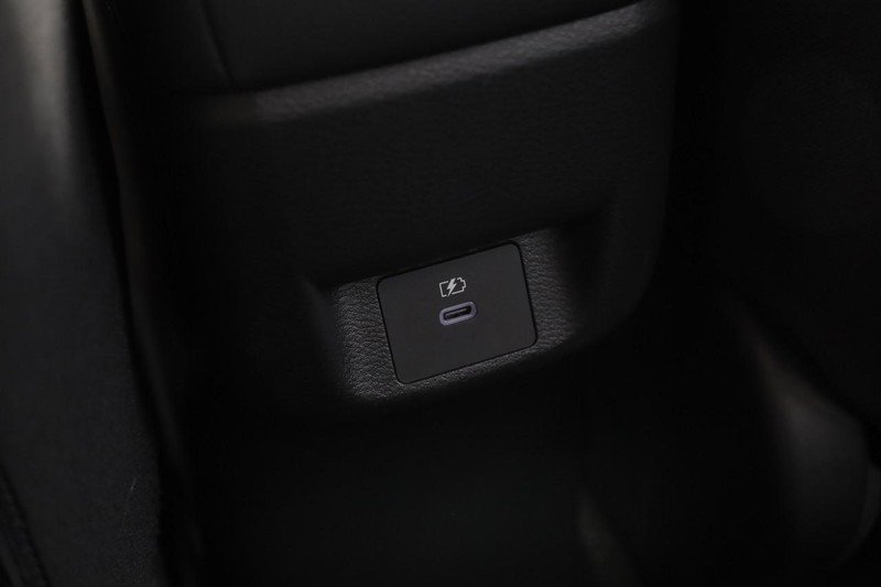 New 2025 Nissan Versa SR w/ Trunk Package image 20