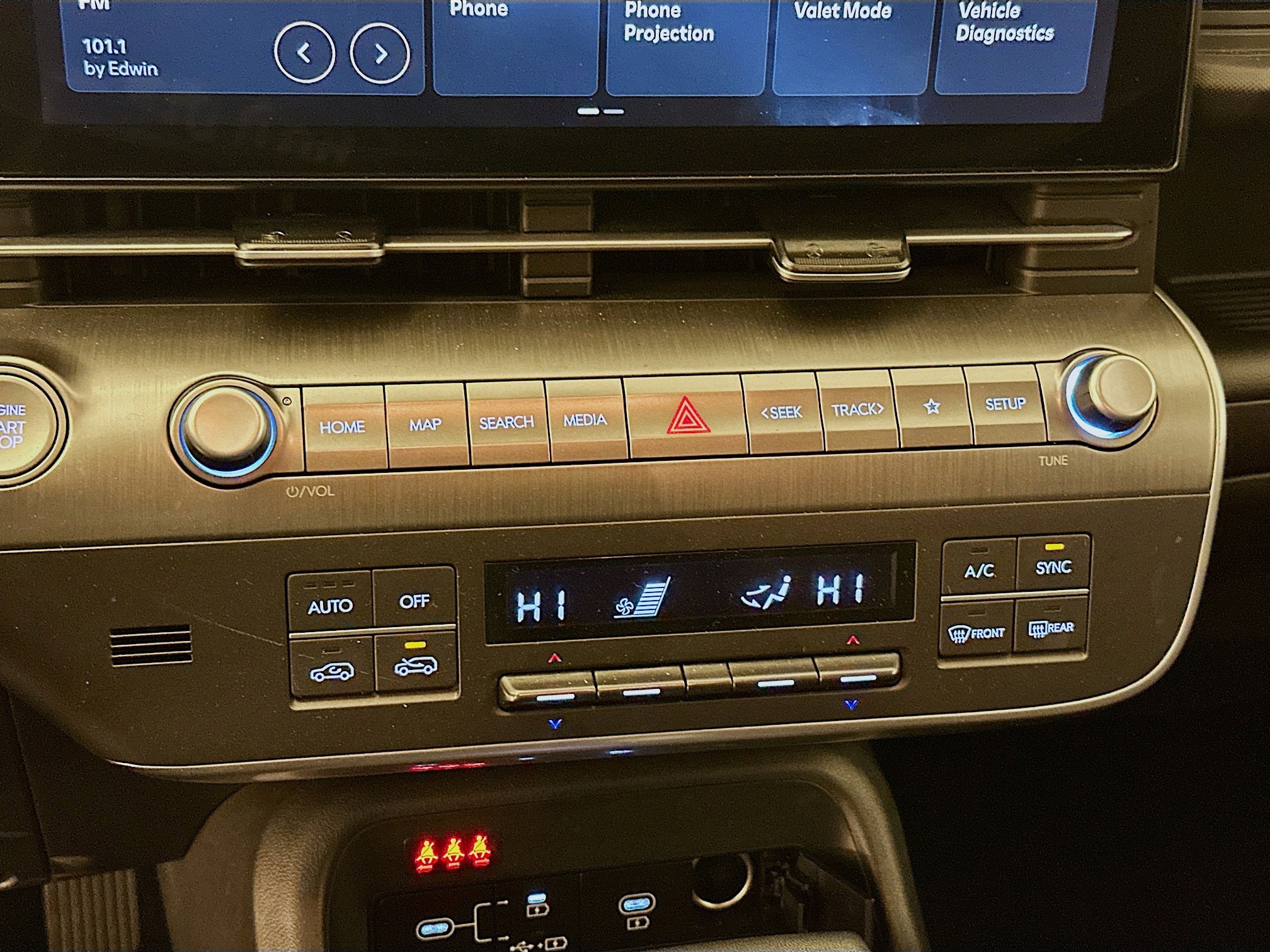 Used 2025 Hyundai Kona SEL image 23