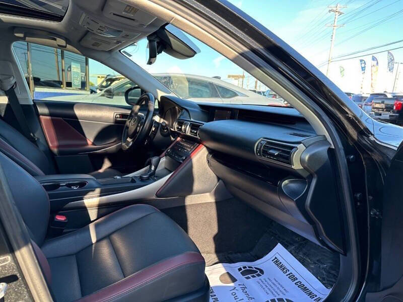 Used 2019 Lexus IS 300 w/ Accessory Package RWD image 11