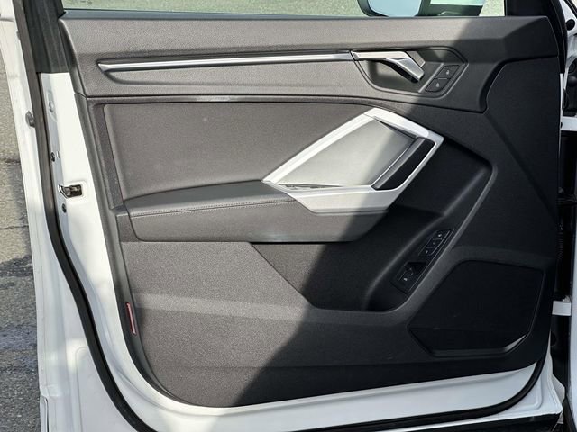 Used 2022 Audi Q3 2.0T Premium Plus image 14