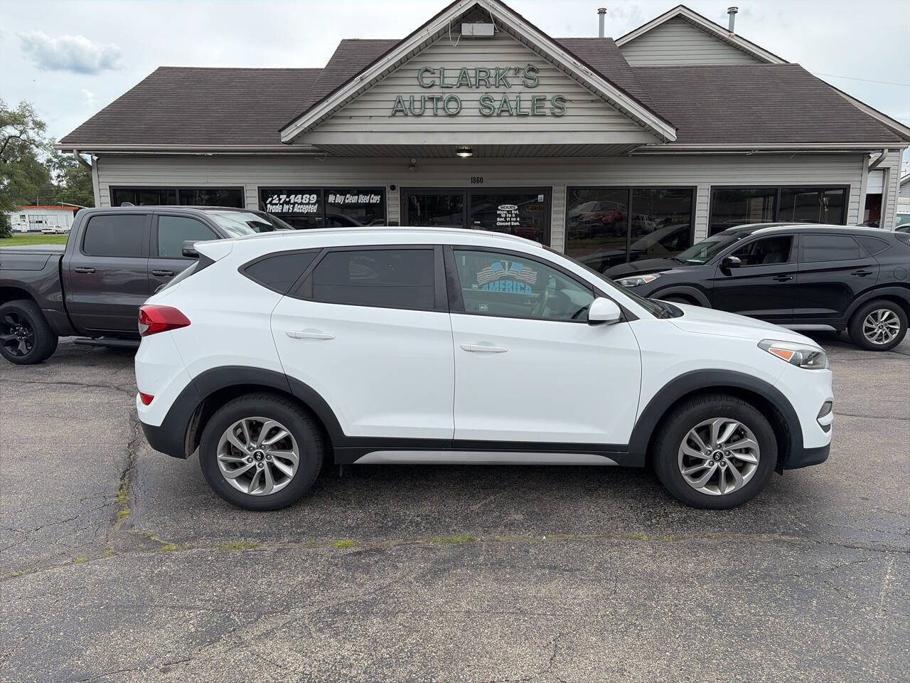 Used 2017 Hyundai Tucson SE