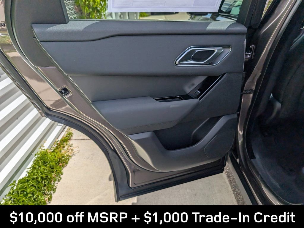 New 2025 Land Rover Range Rover Velar Dynamic SE image 18