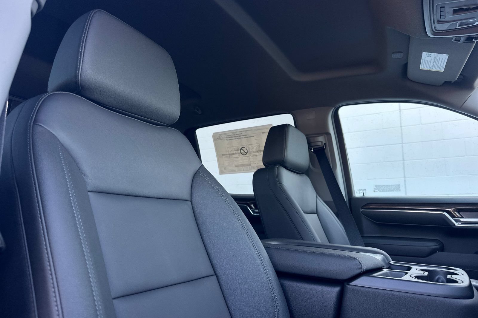 New 2026 Chevrolet Silverado 1500 LT w/ Leather Package AWD/4WD image 16