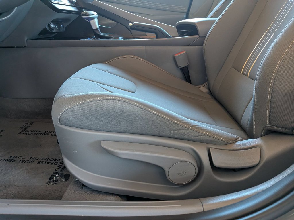 Used 2026 Hyundai Elantra Sport FWD image 11