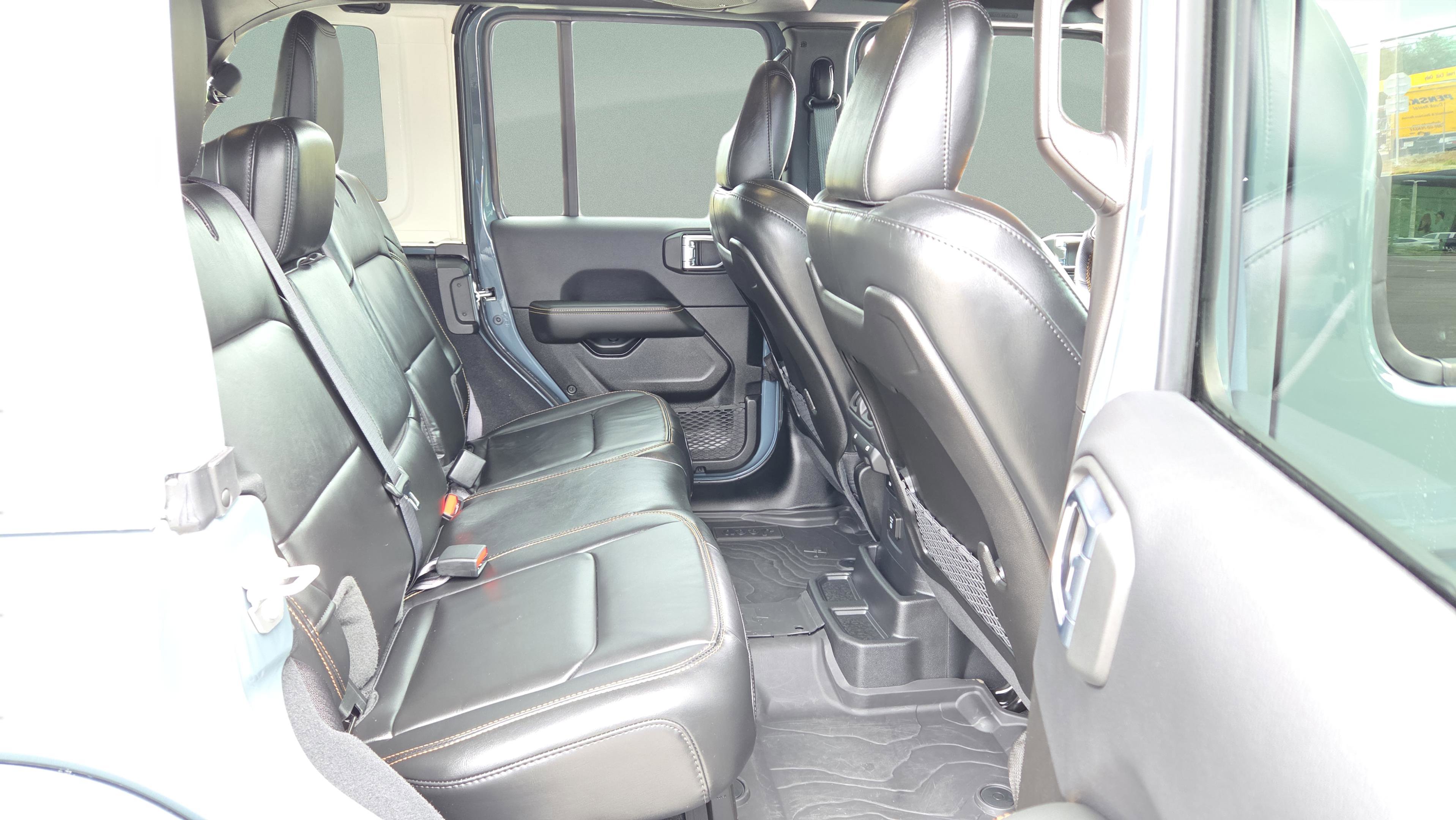 Used 2025 Jeep Wrangler Unlimited Rubicon 392 image 15