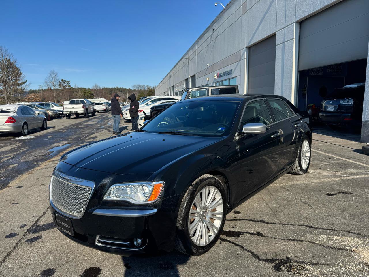 Used 2013 Chrysler 300 C w/ Beats Audio Group RWD image 9
