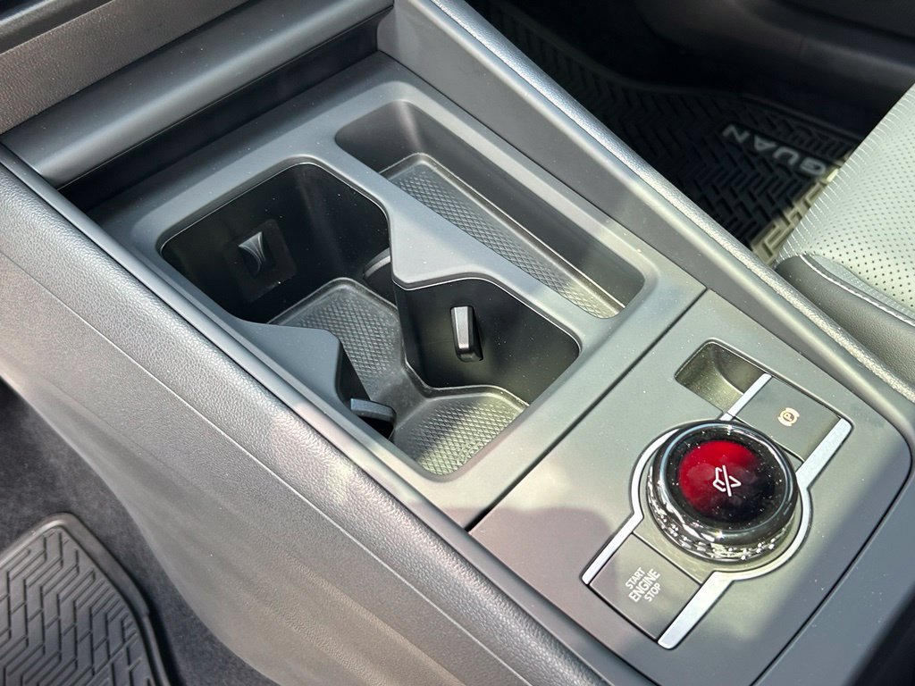 Certified 2026 Volkswagen Tiguan SE R-Line FWD image 30