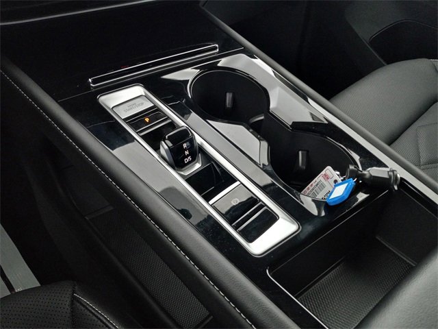 Used 2025 Volkswagen Atlas SE image 23