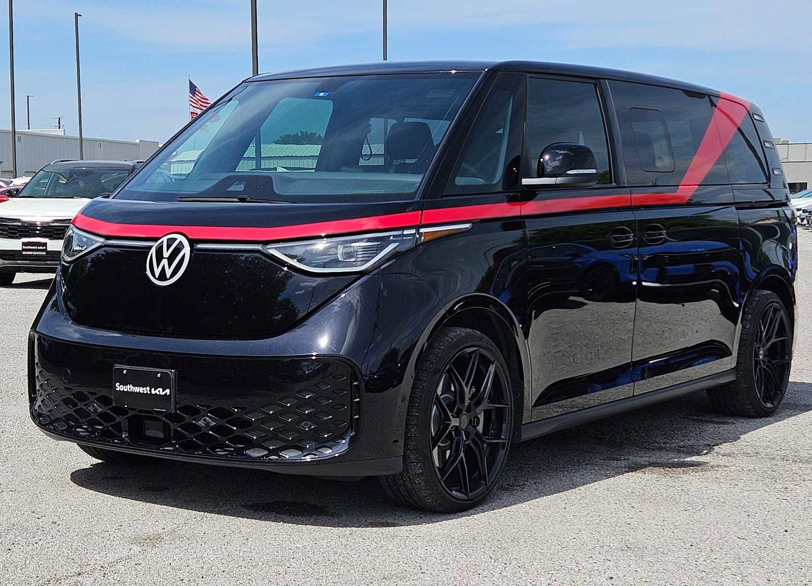 Used 2025 Volkswagen ID. Buzz Pro S image 10