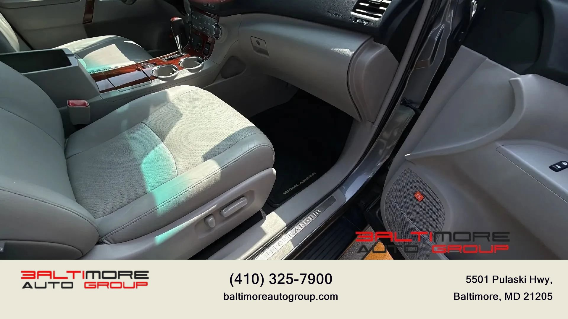 Used 2012 Toyota Highlander Limited w/ Tow Pkg AWD/4WD image 25