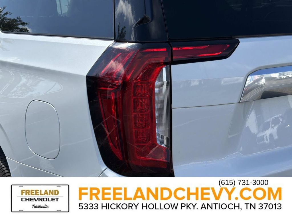 Used 2021 GMC Yukon XL Denali w/ Denali Ultimate Package RWD image 12