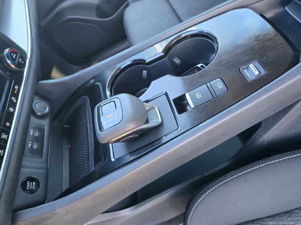 Used 2024 Nissan Rogue SV FWD image 13