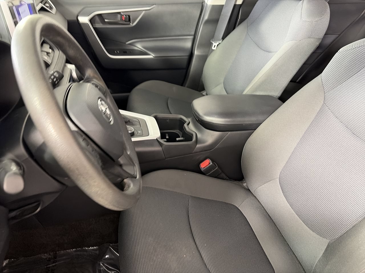 Used 2023 Toyota RAV4 LE AWD/4WD image 19