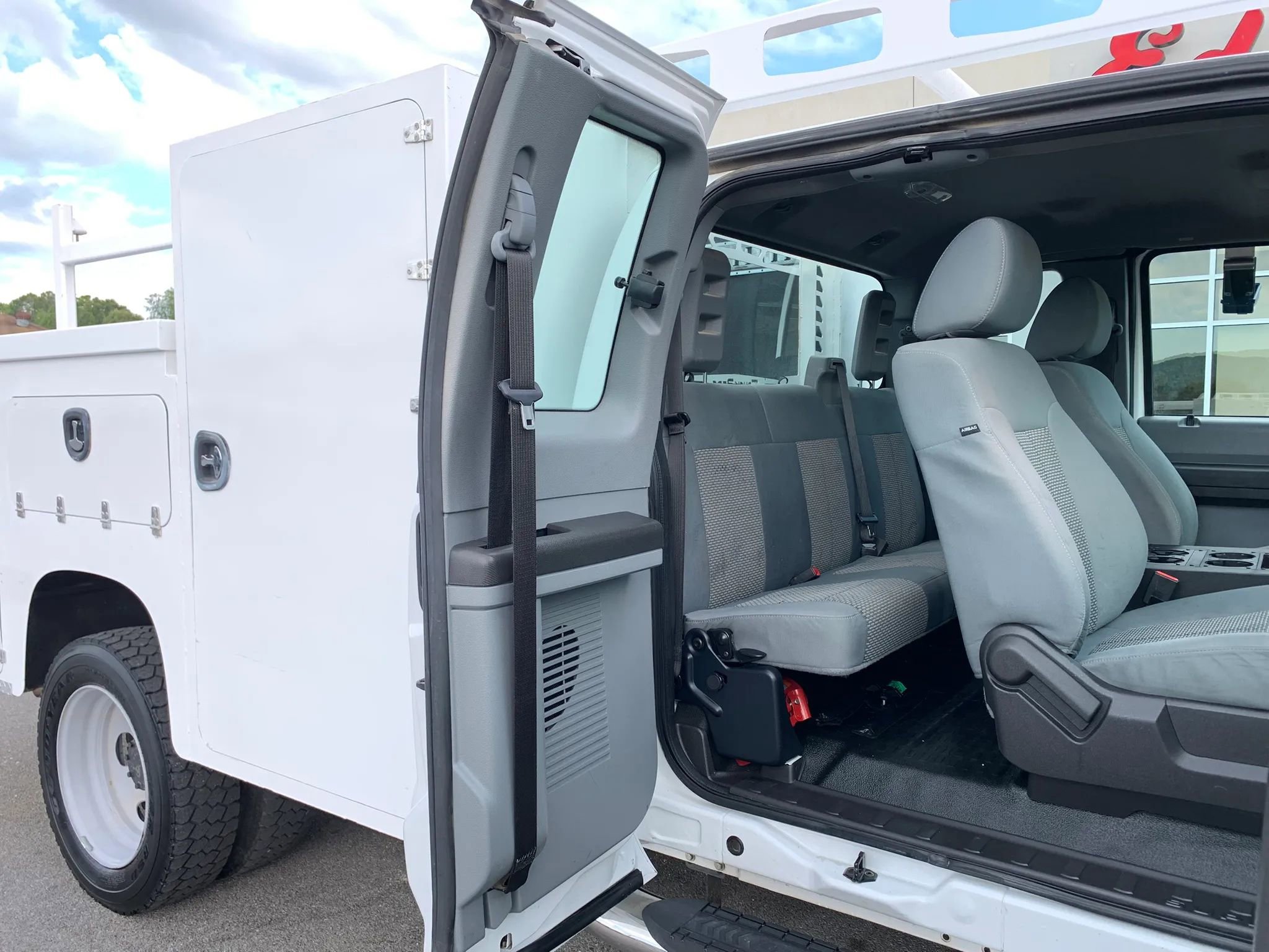 Used 2015 Ford F450 XL w/ Power Equipment Group AWD/4WD image 27