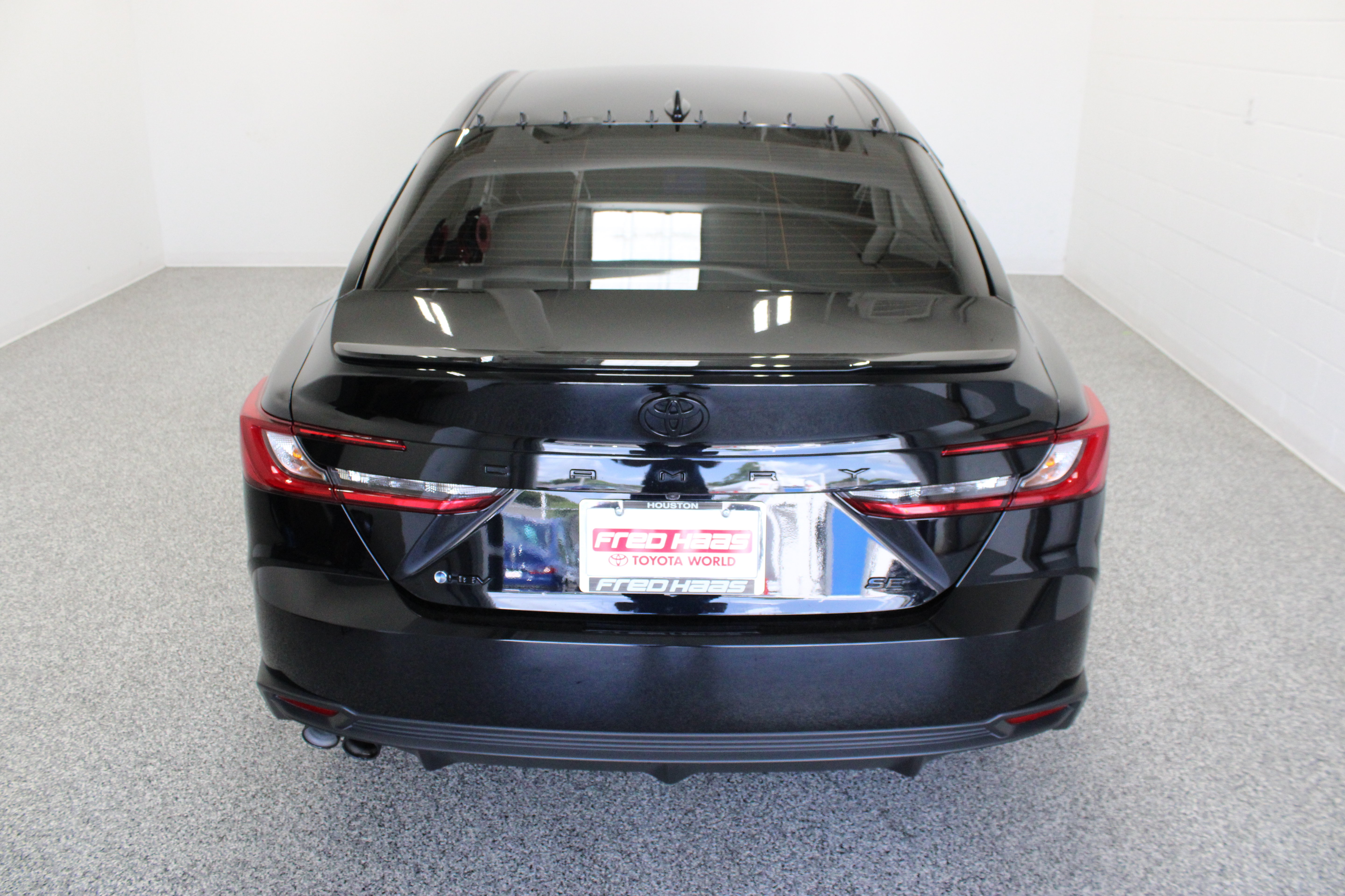Used 2026 Toyota Camry SE w/ Convenience Package FWD image 8