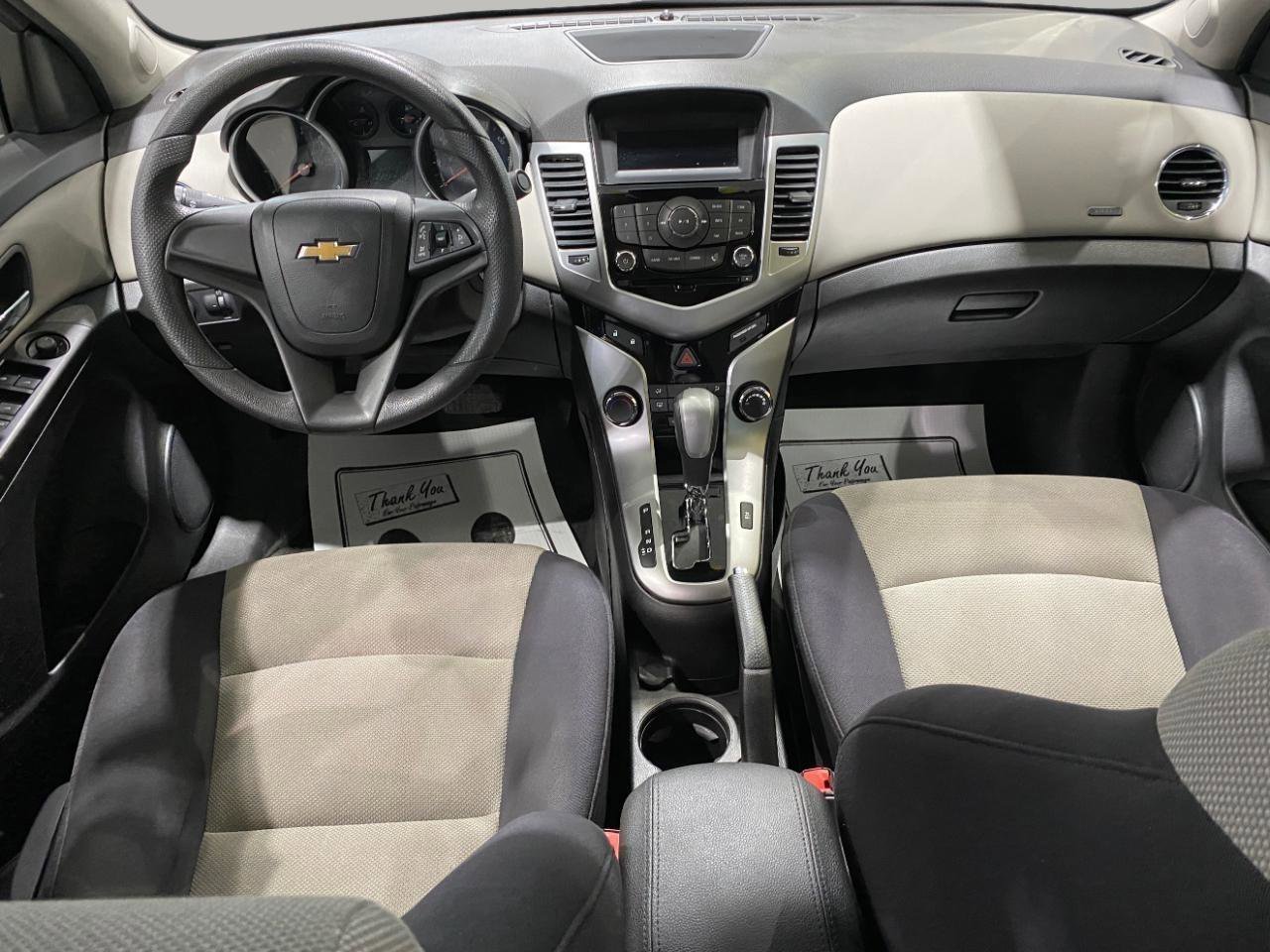 Used 2014 Chevrolet Cruze LS FWD image 15