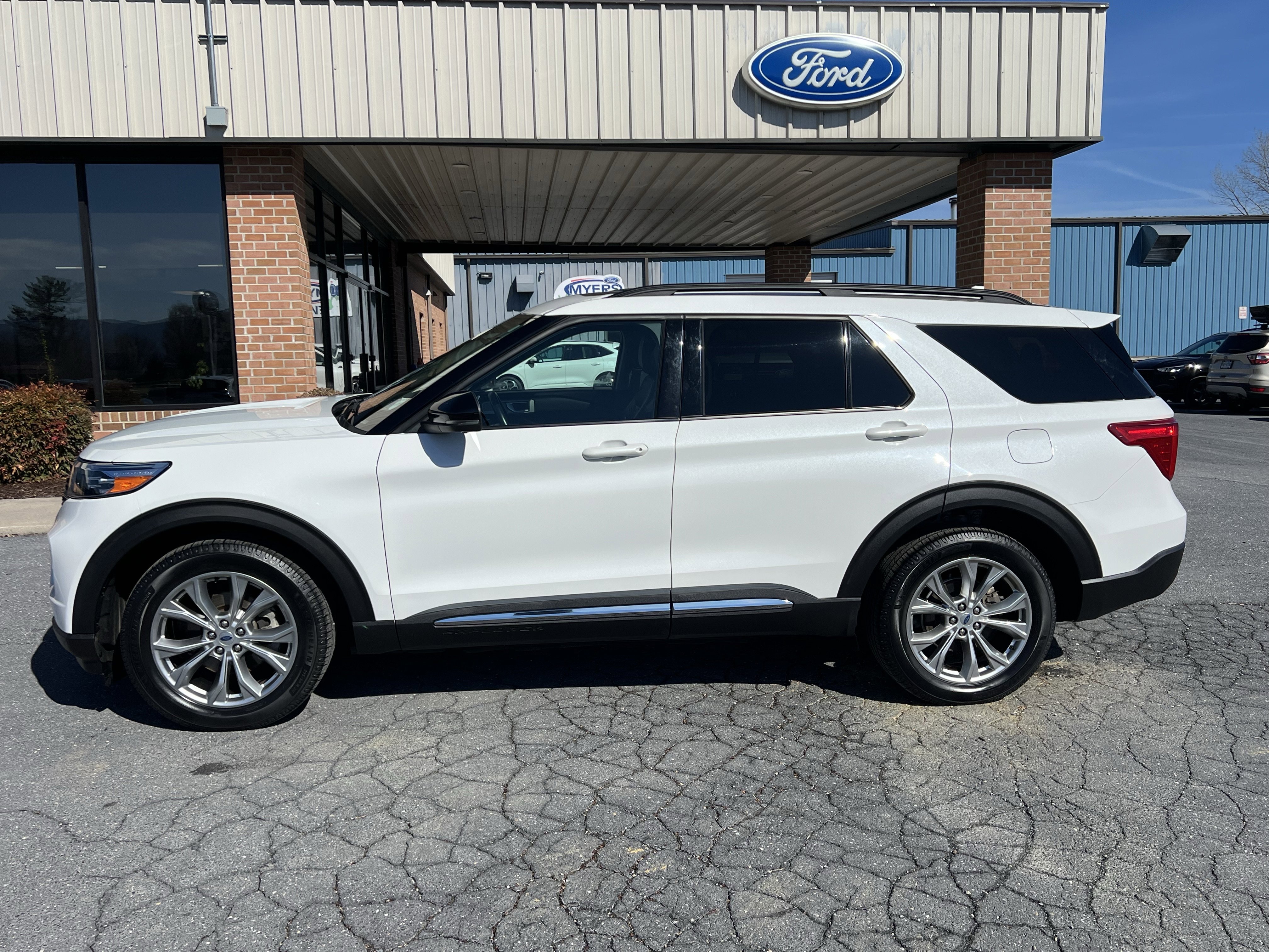 Used 2023 Ford Explorer XLT w/ Equipment Group 202A image 1