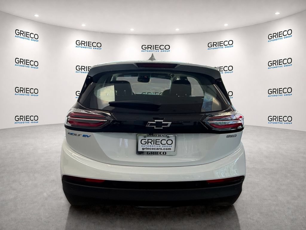 Certified 2023 Chevrolet Bolt LT w/ Infotainment Package FWD image 6