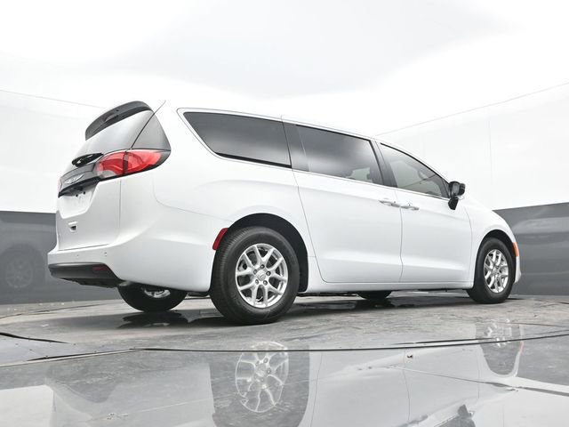 New 2025 Chrysler Voyager LX FWD image 59