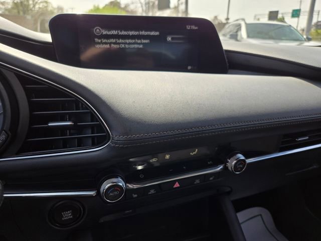 Used 2019 MAZDA MAZDA3 Hatchback w/ Premium Package image 21