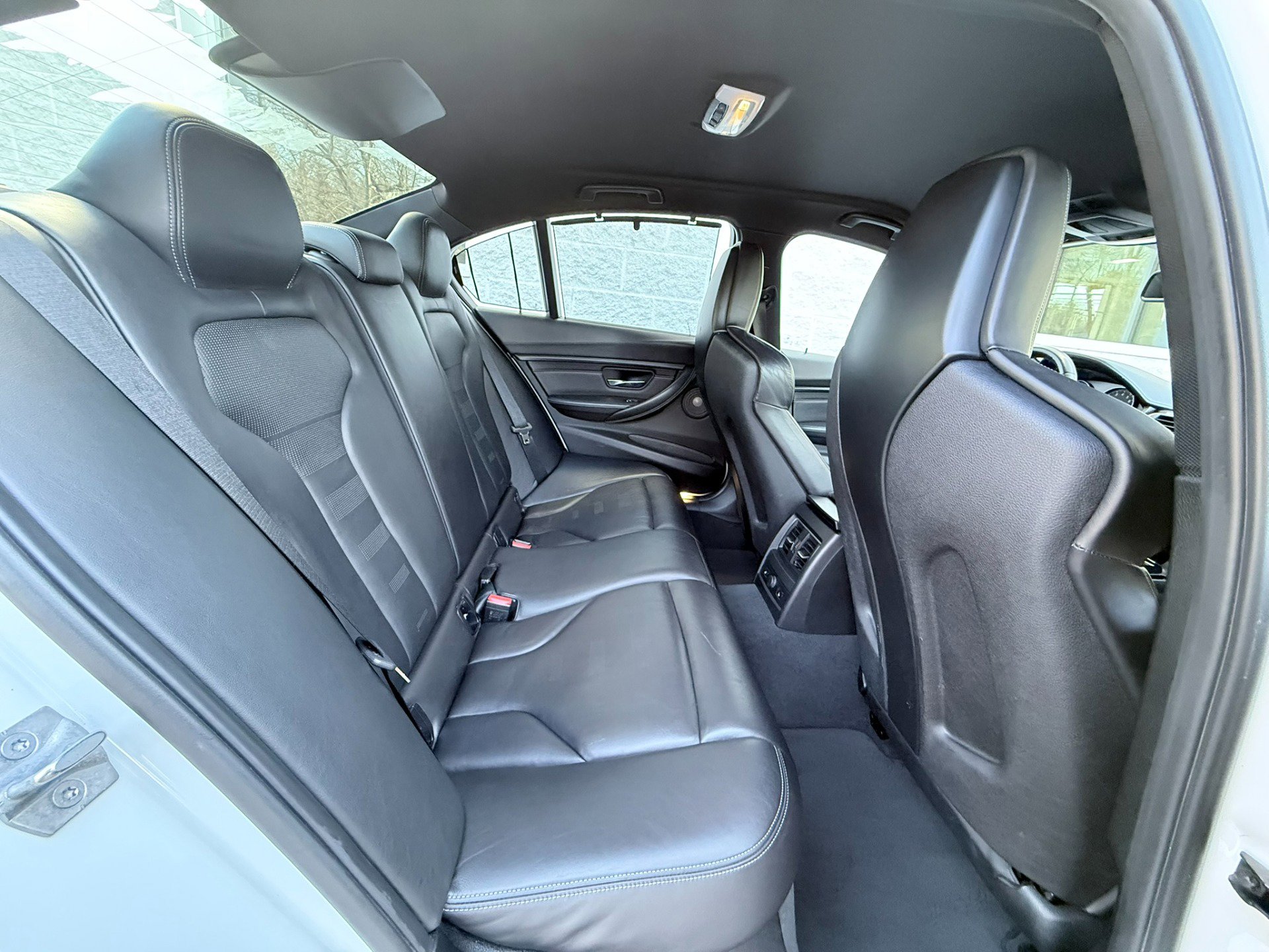 Used 2016 BMW M3 image 33