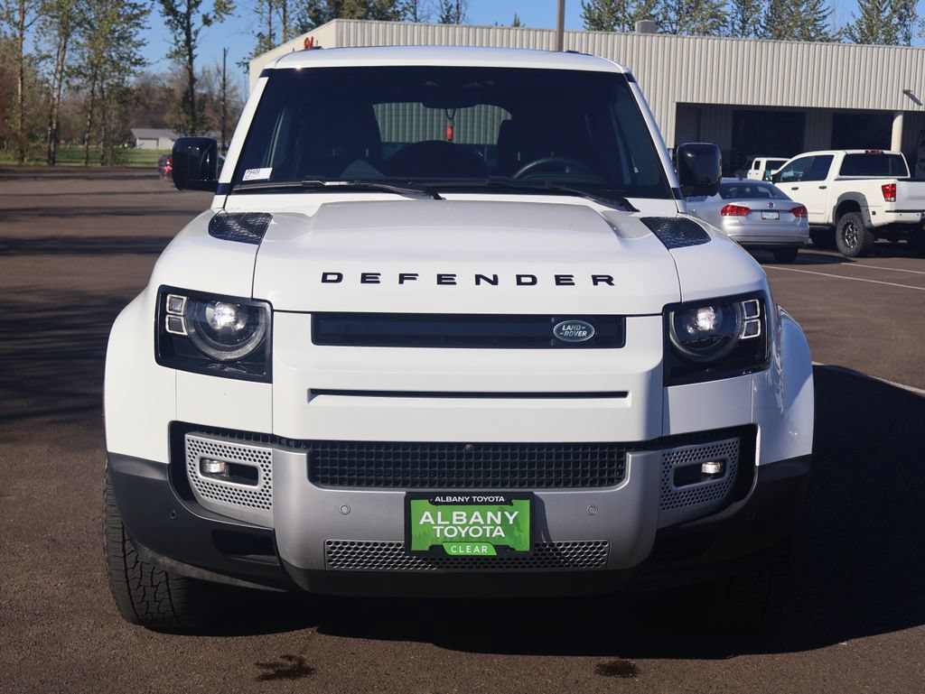 Used 2025 Land Rover Defender 110 S AWD/4WD image 9