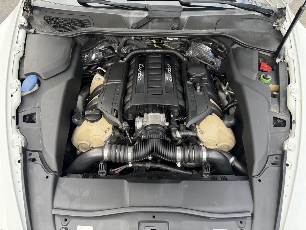 Used 2013 Porsche Cayenne Turbo AWD/4WD image 35