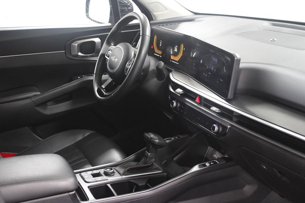 Used 2024 Kia Sorento S image 28